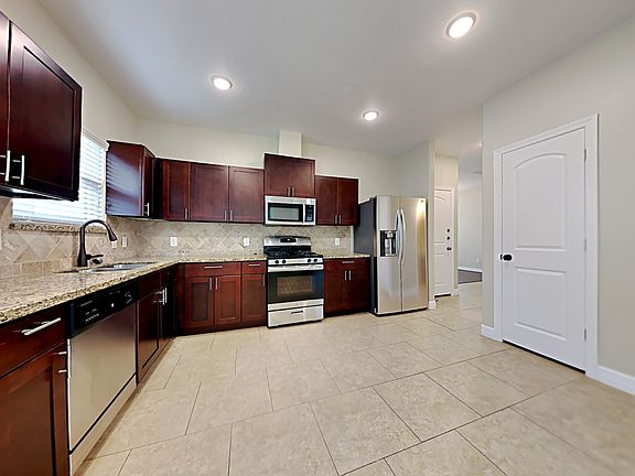 5th image of 6506 Holly Cove Ln