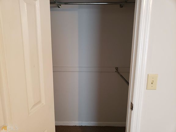 5th image of 140 Lanier Dr #184