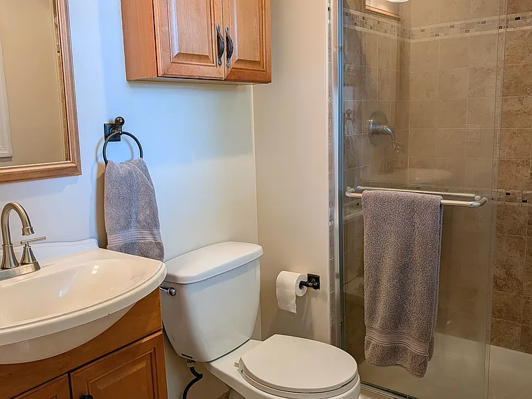 Crescent Dr S — Photo 6