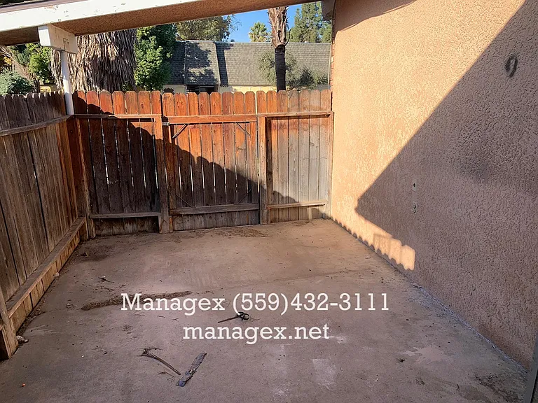 6060 N Poplar Ave #A — Photo 13