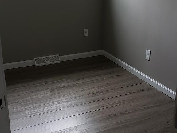 2nd image of 848 Elyria Ave