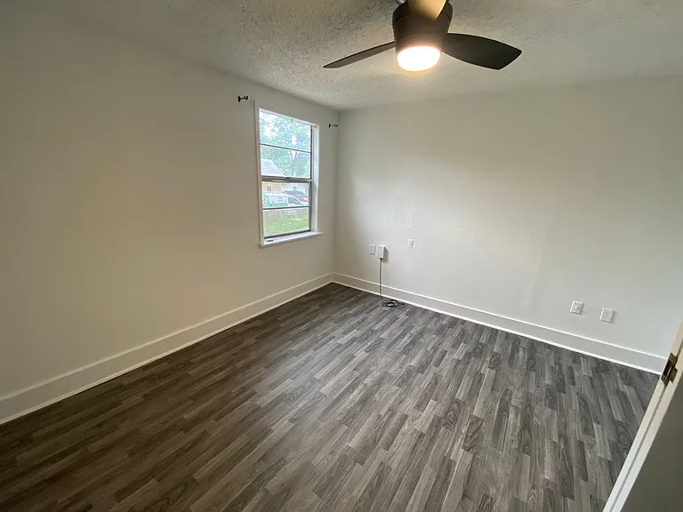 2310 Santa Maria St — Photo 5