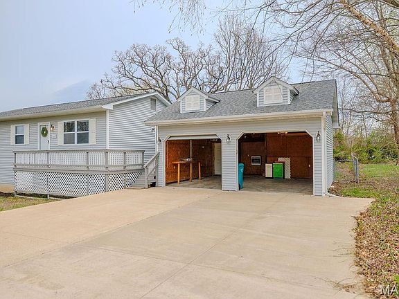 5th image of 523 Johnson St