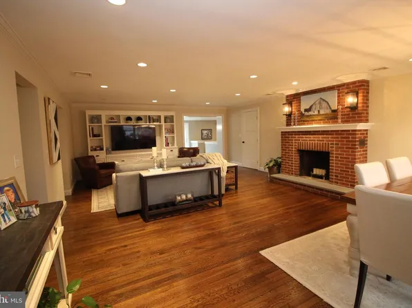 335 Freed Rd, Harleysville, PA 19438