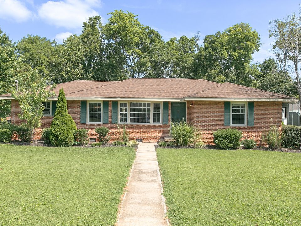 1st image of 718 Woodhill Dr
