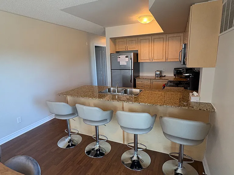 2 Brandy Lane Dr #301 — Photo 4