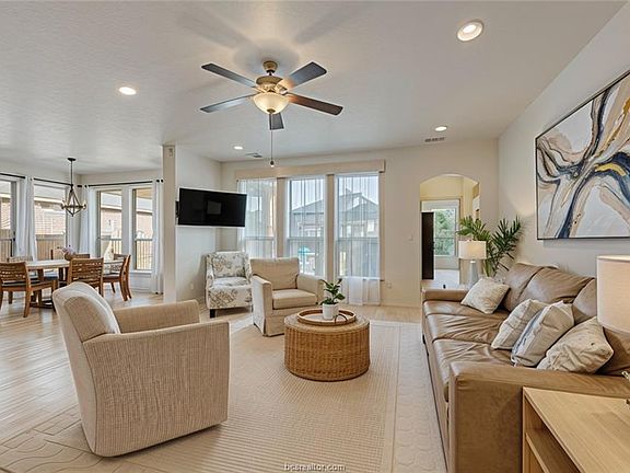 5th image of 15321 Lowry Meadow Ln