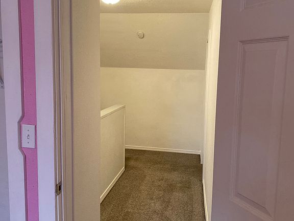 3rd image of 356 W Franklin St