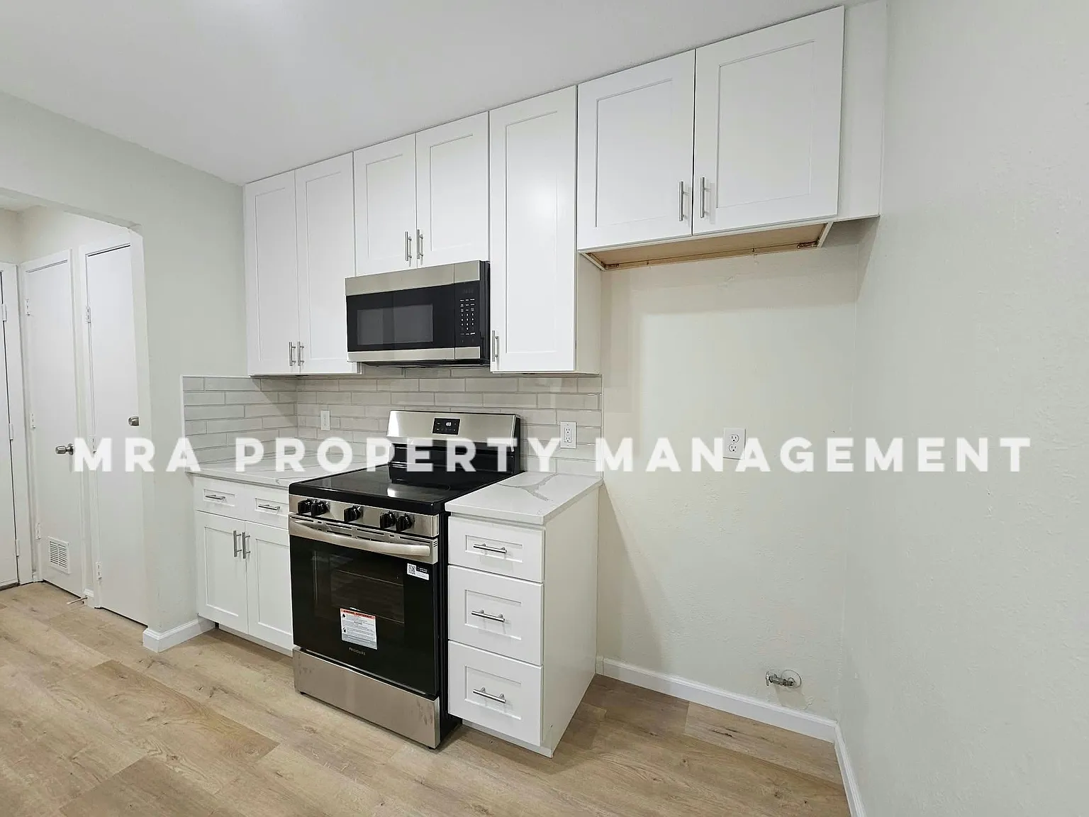 2 bed, 940 sqft, $1,600 — Photo 4