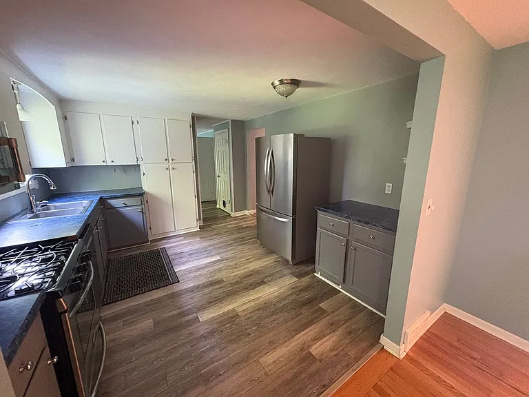 5250 Longridge Rd — Photo 6