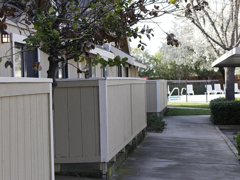 Willow Glen — Photo 16
