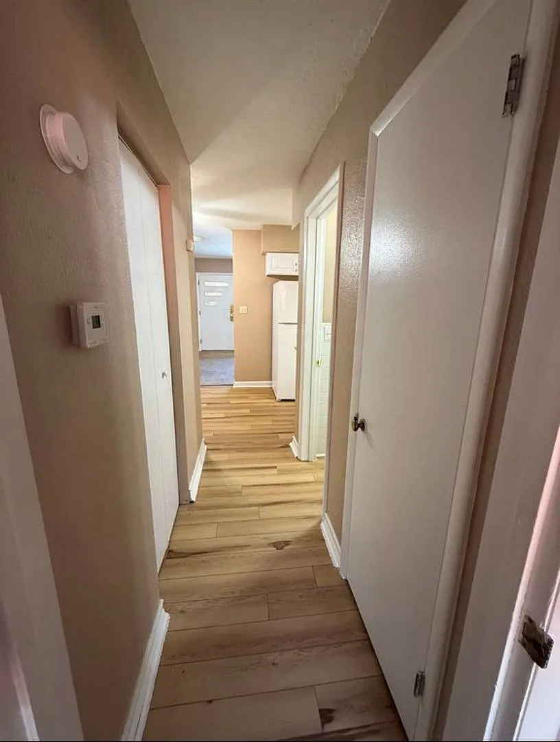 3040 Southdale Drive — Photo 2