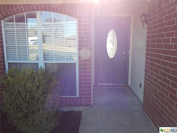 3rd image of 2710 Woodlands Dr
