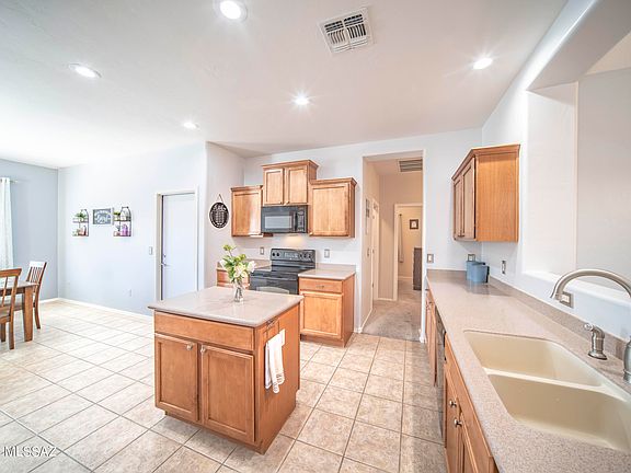 4th image of 15832 S Via Cayetano