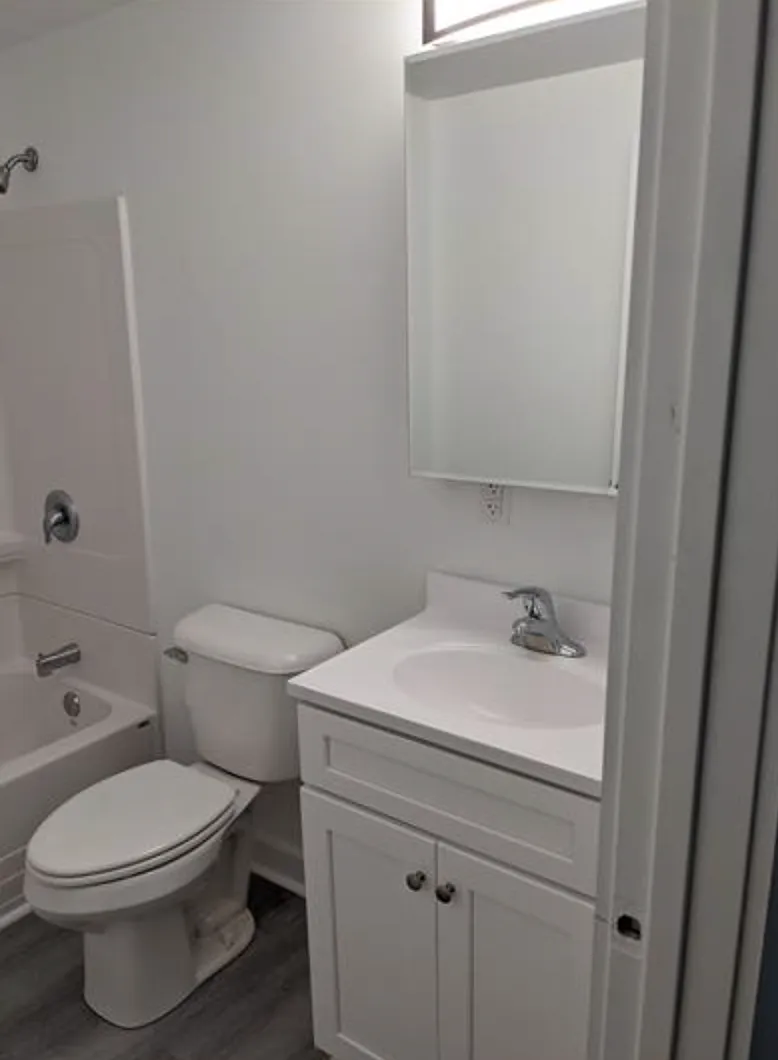 300 Lakeview Ave - 8 — Photo 4