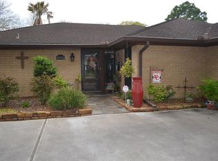 2207 Raun Ln, El Campo, TX 77437