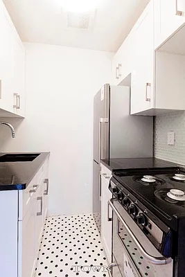 Rented by Compass | media 19