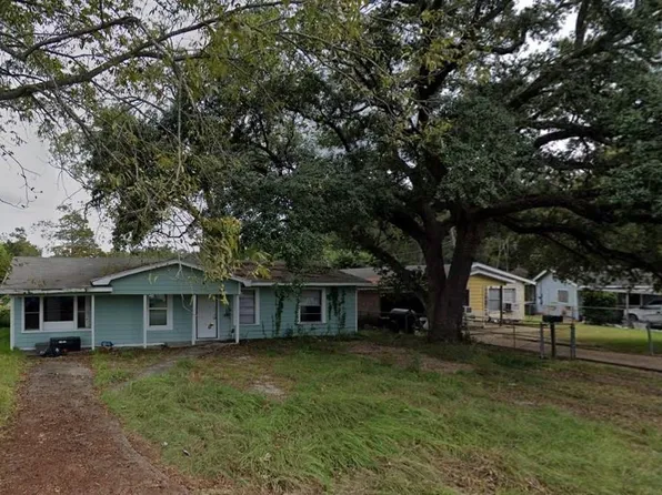 4440 Swing Dr, Beaumont, TX 77703