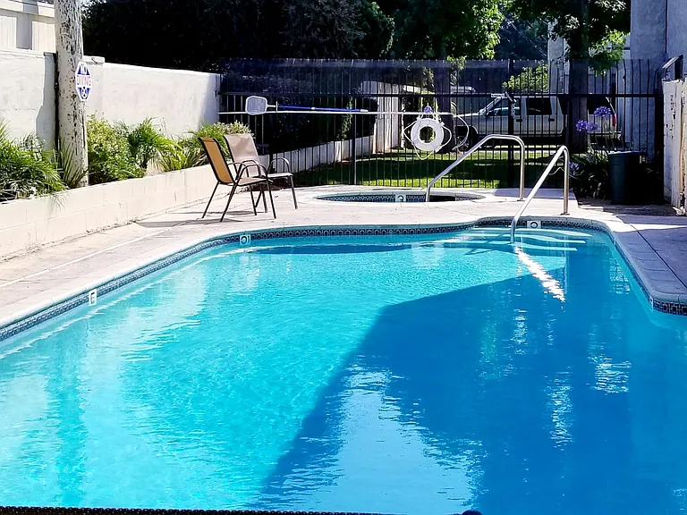 7560 Magnolia Ave — Photo 19
