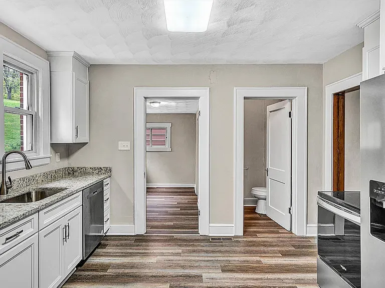4452 Bonsack Rd — Photo 9