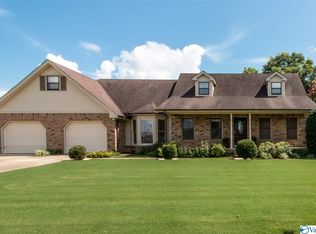 17956 Collins St, Athens, AL 35611