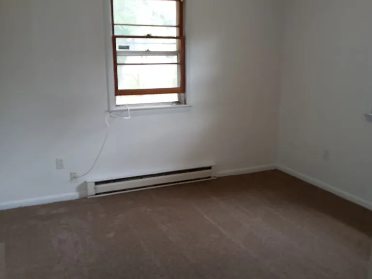 1346 Strand St — Photo 17
