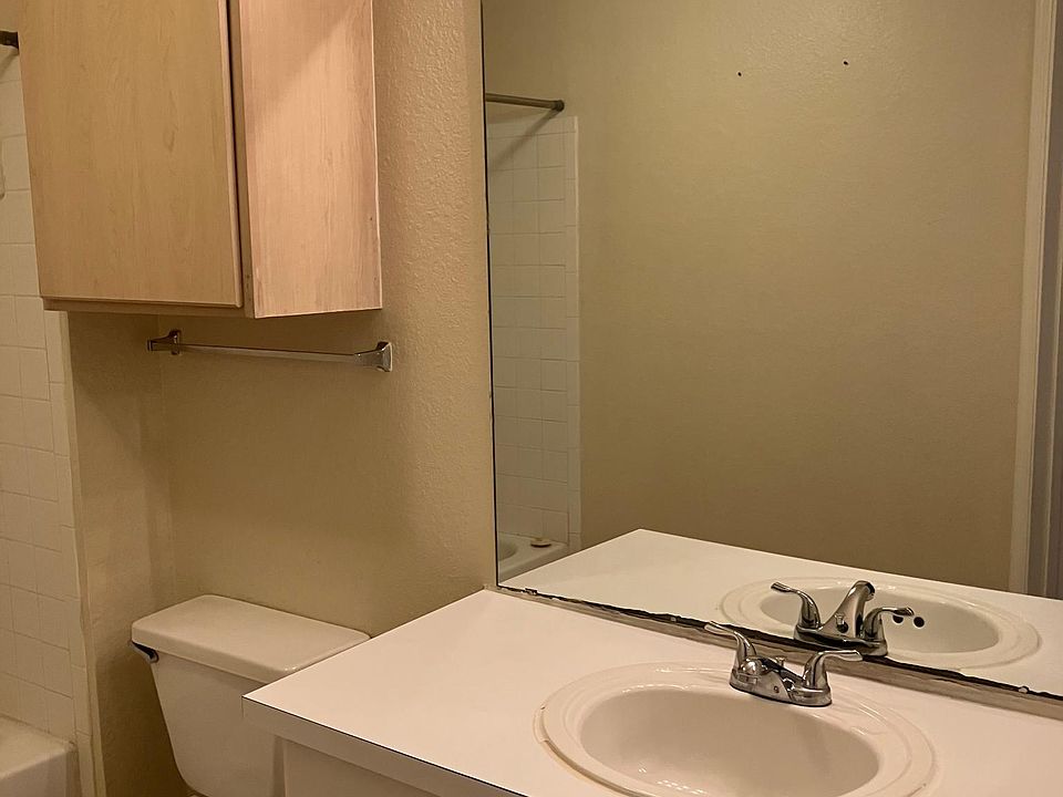 1st image of 13211 Arbor Isle Dr #108