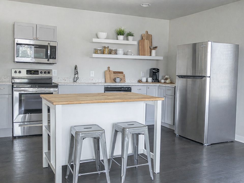 1st image of 1216 N Blackwelder Ave #9