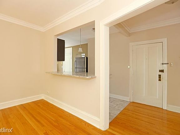 5th image of 4812 N Oakley Ave APT 1F