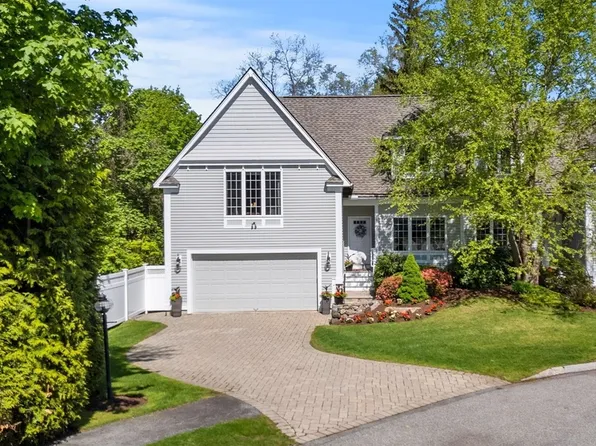 9 Chatham Cir #9, North Andover, MA 01845