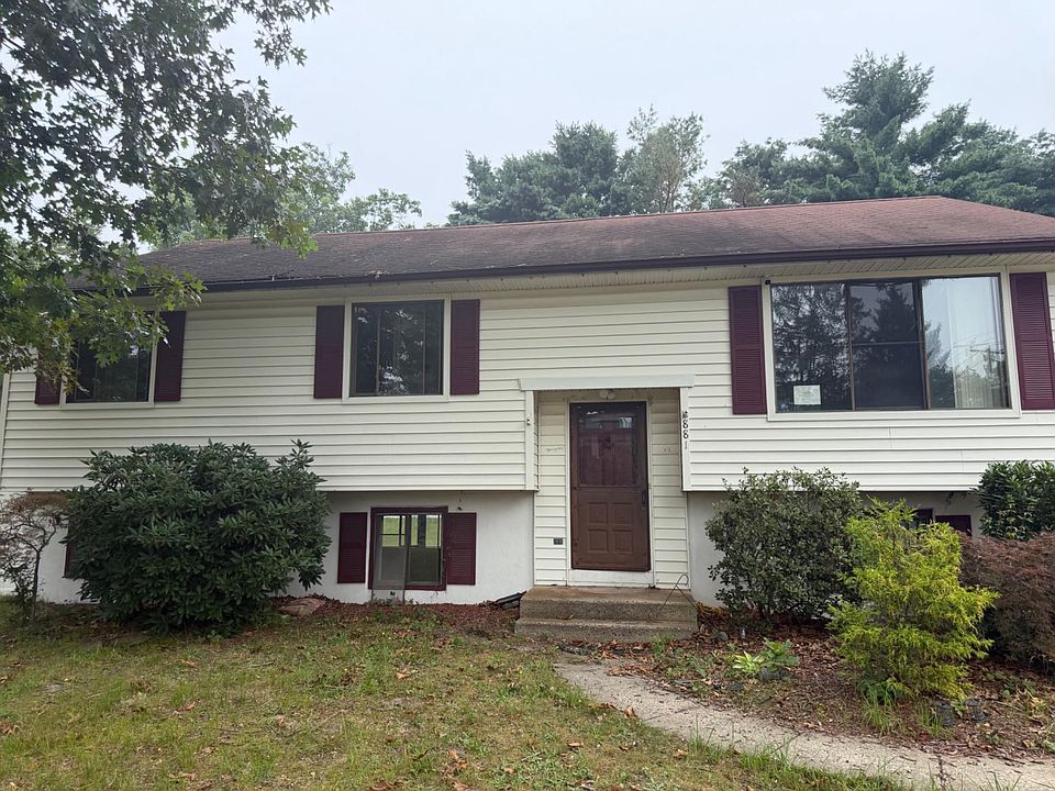 1st image of 881 Willow Way
