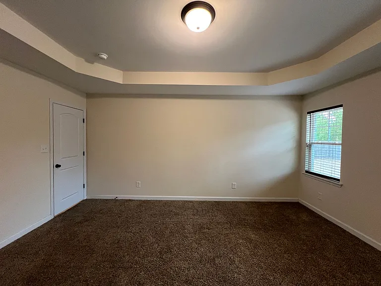 310 Landon Ln — Photo 47