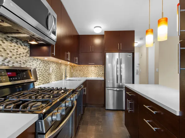 392 Central Park West image 4 of 14