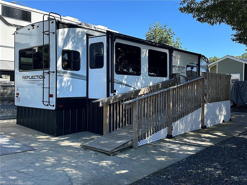 1st image of 103 Brit Ln