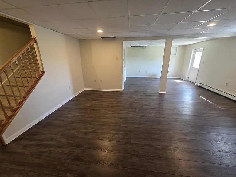 Manor Dr — Photo 6