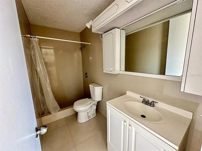 1802 Alcazar #404 — Photo 15
