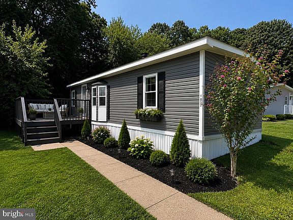 2nd image of 182 N Thistle Way #182