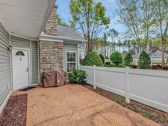 3rd image of 7347 Norwood Pond Pl