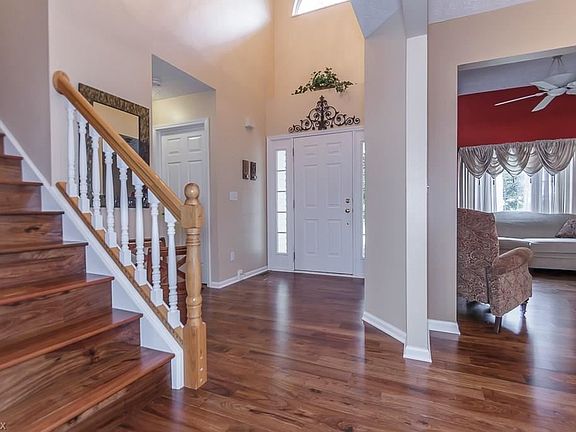 2nd image of 36310 Sandy Knoll Dr