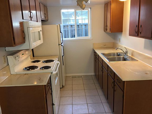 4th image of 622 Atri Ct