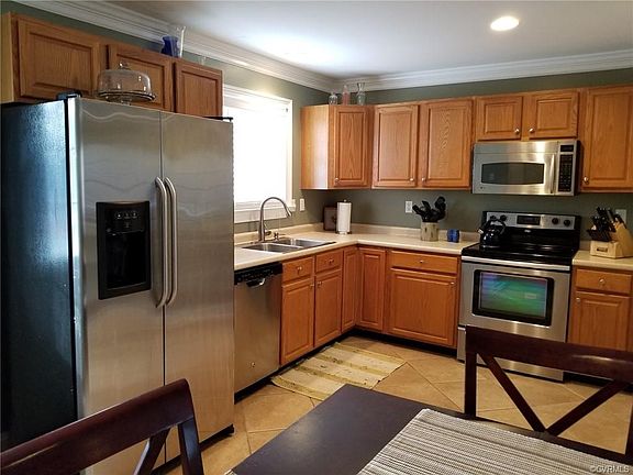 4th image of 2712 Melbourne Dr