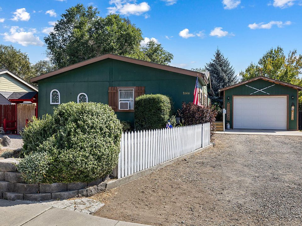 1st image of 2808 SW 25th St