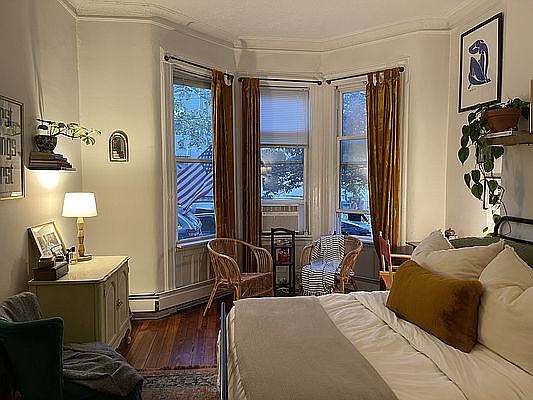 1st image of 43 Hausman St #1