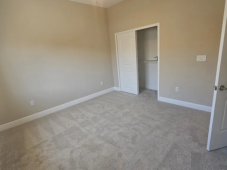 244 SE 20th Ct — Photo 30