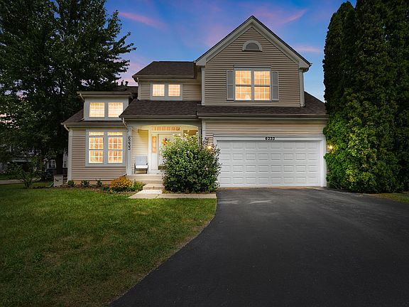 3rd image of 6233 Formoor Ln