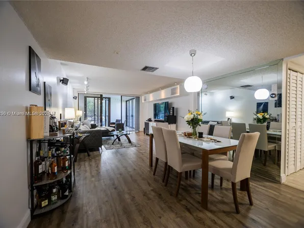 16100 Golf Club Rd APT 202, Fort Lauderdale, FL 33326