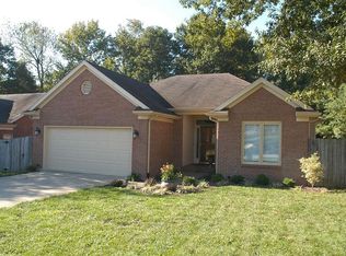 8417 Plum Run Dr, Sellersburg, IN 47172