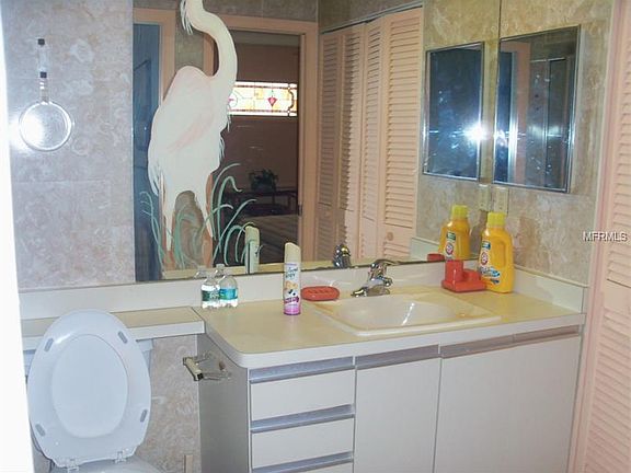 5th image of 70 Friendship Ln