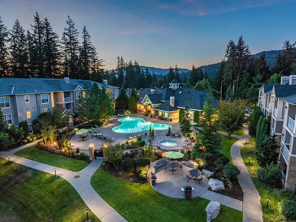The Estates at Cougar Mountain