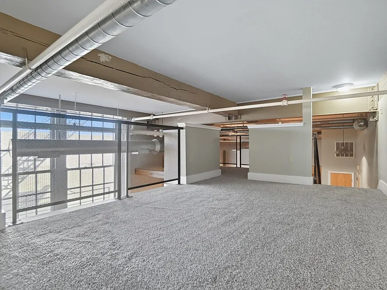 Machine Flats — Photo 34